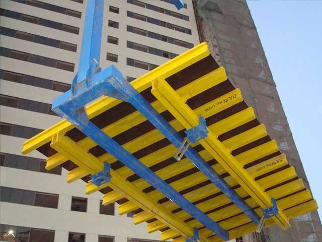 pl4907370-lifting_fork_used_for_lifting_1_1_5t_table_formwork_units (1).jpg